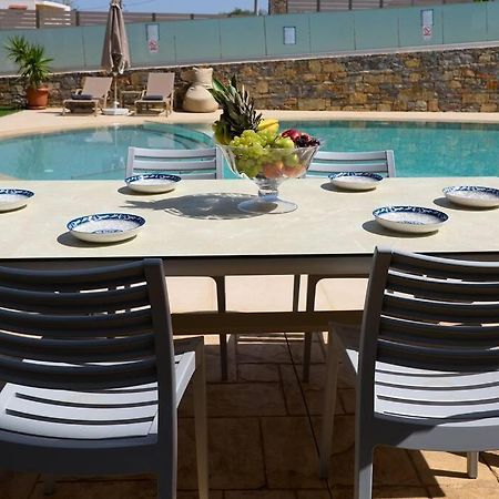 Superior Family Apartment W/Pool Dining Area Stavromenos Buitenkant foto