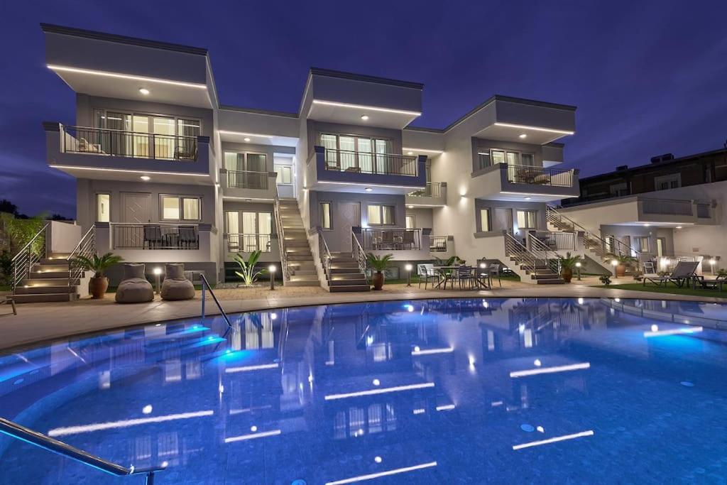 Superior Family Apartment W/Pool Dining Area Stavromenos Buitenkant foto