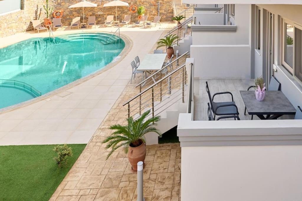 Superior Family Apartment W/Pool Dining Area Stavromenos Buitenkant foto