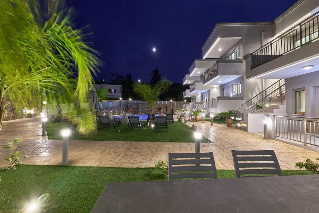 Superior Family Apartment W/Pool Dining Area Stavromenos Buitenkant foto