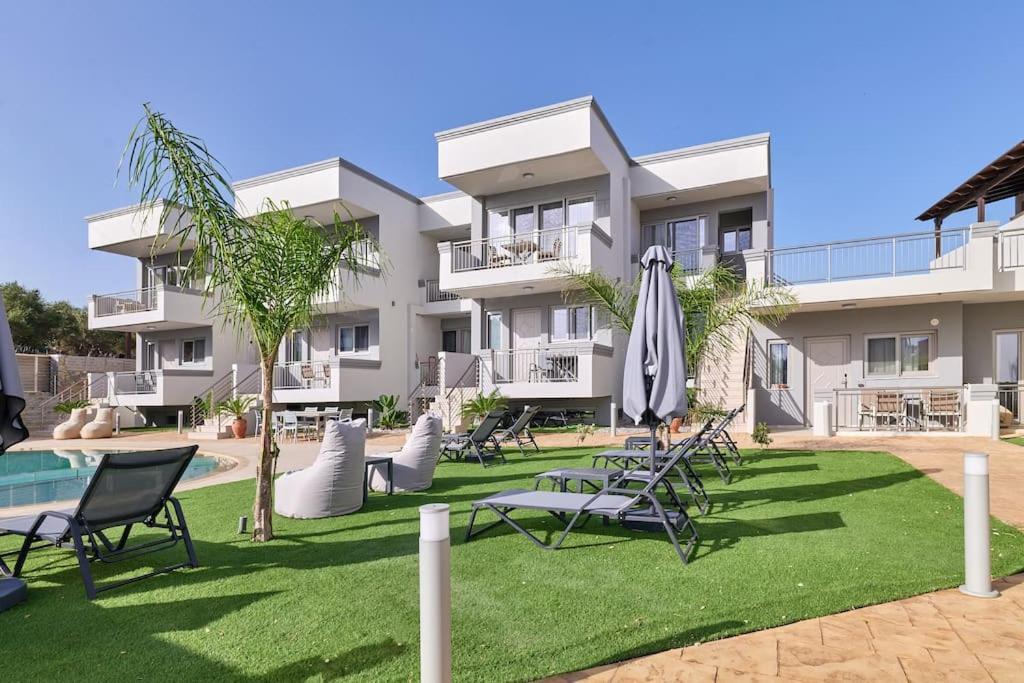 Superior Family Apartment W/Pool Dining Area Stavromenos Buitenkant foto